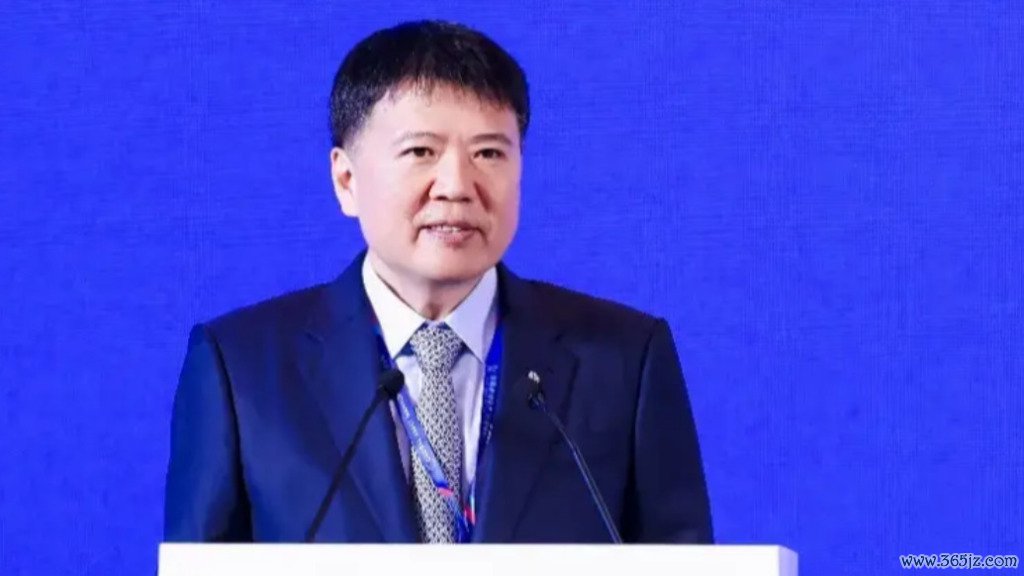 王小青
